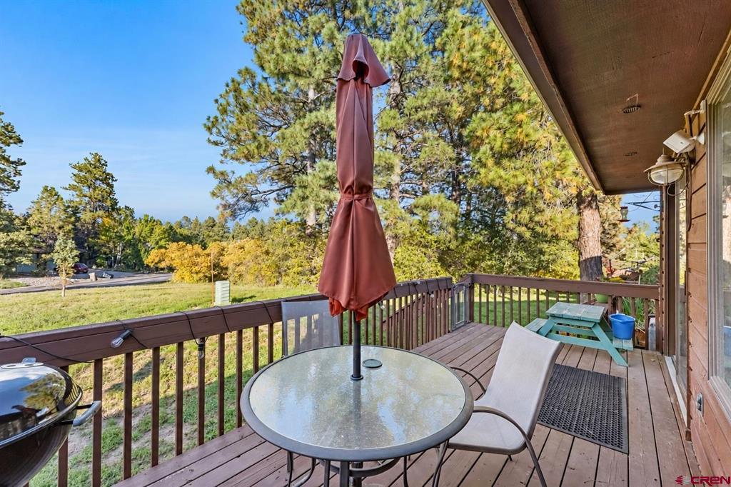 243 Pine Ridge Loop Property Photo 12