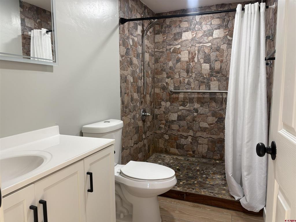 520 E 2nd Street Property Photo 10