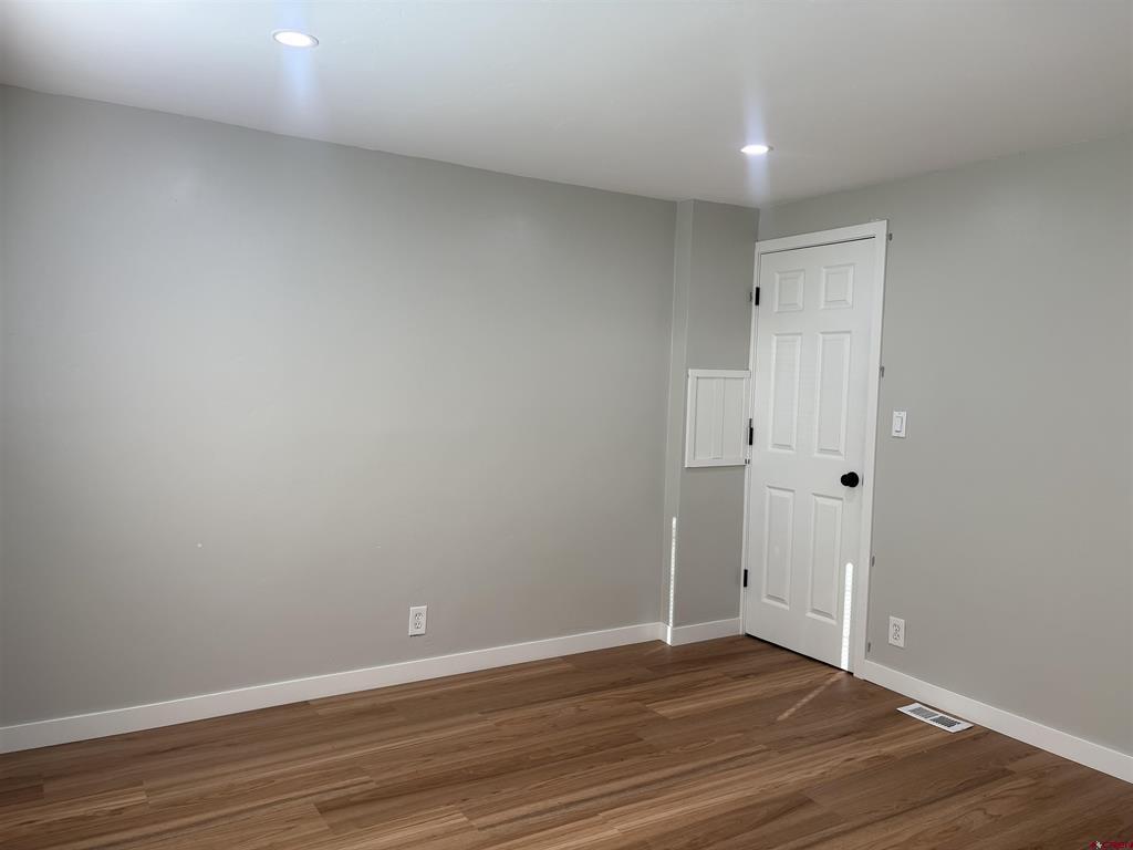 520 E 2nd Street Property Photo 12