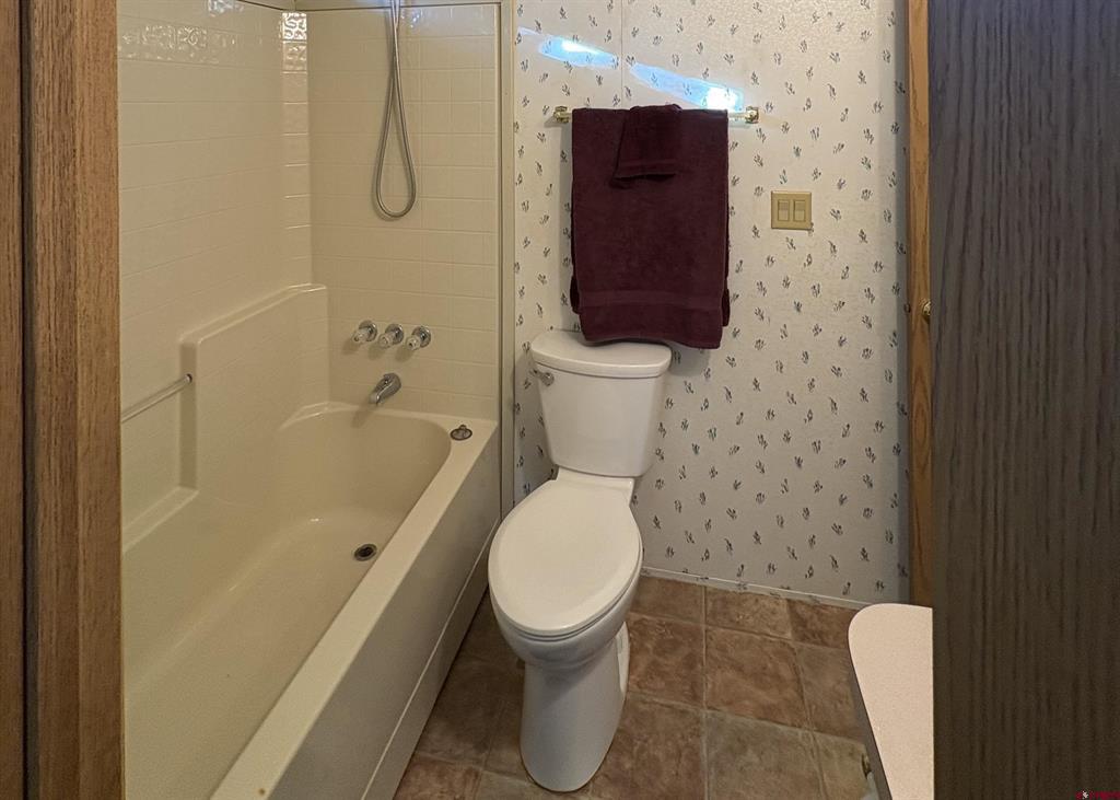 32 Easy Drive Property Photo 22