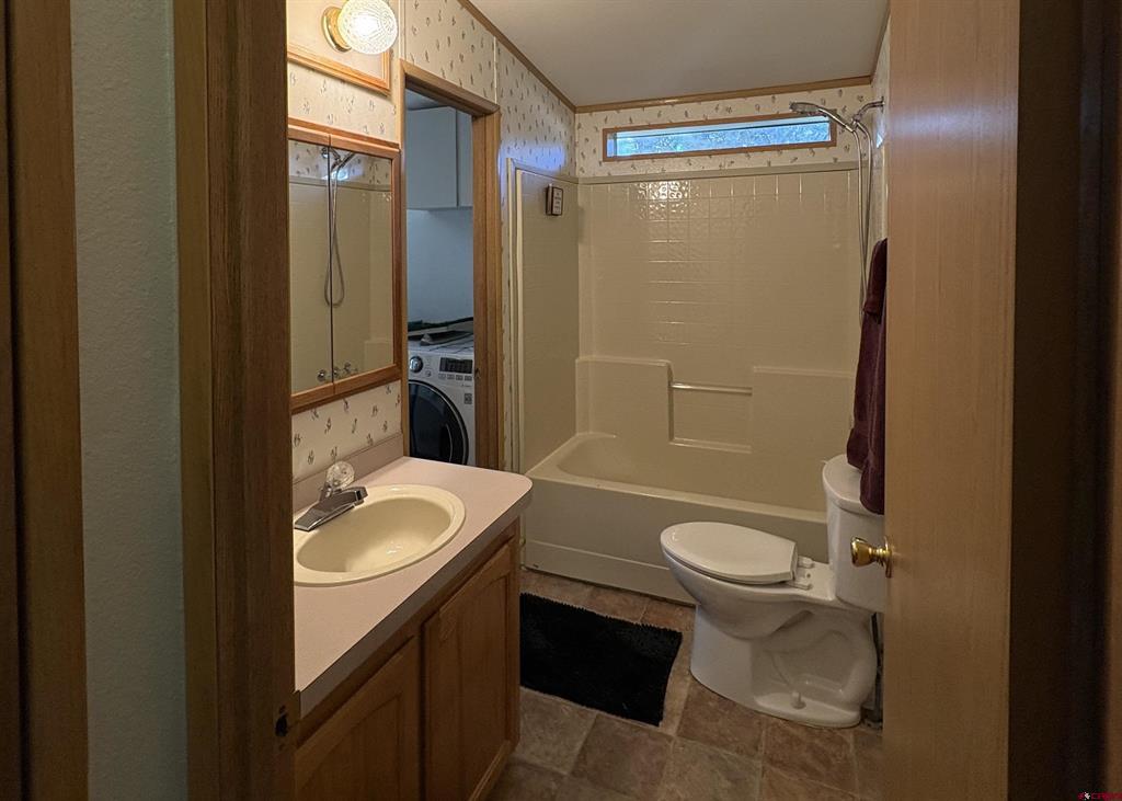 32 Easy Drive Property Photo 23