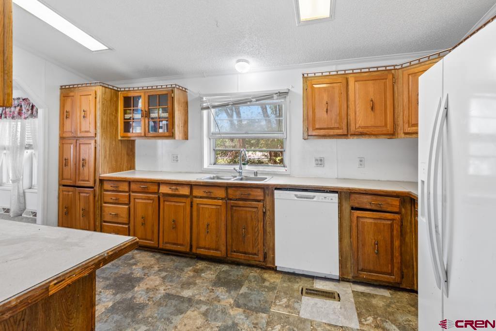 902 S Church Avenue Property Photo 8