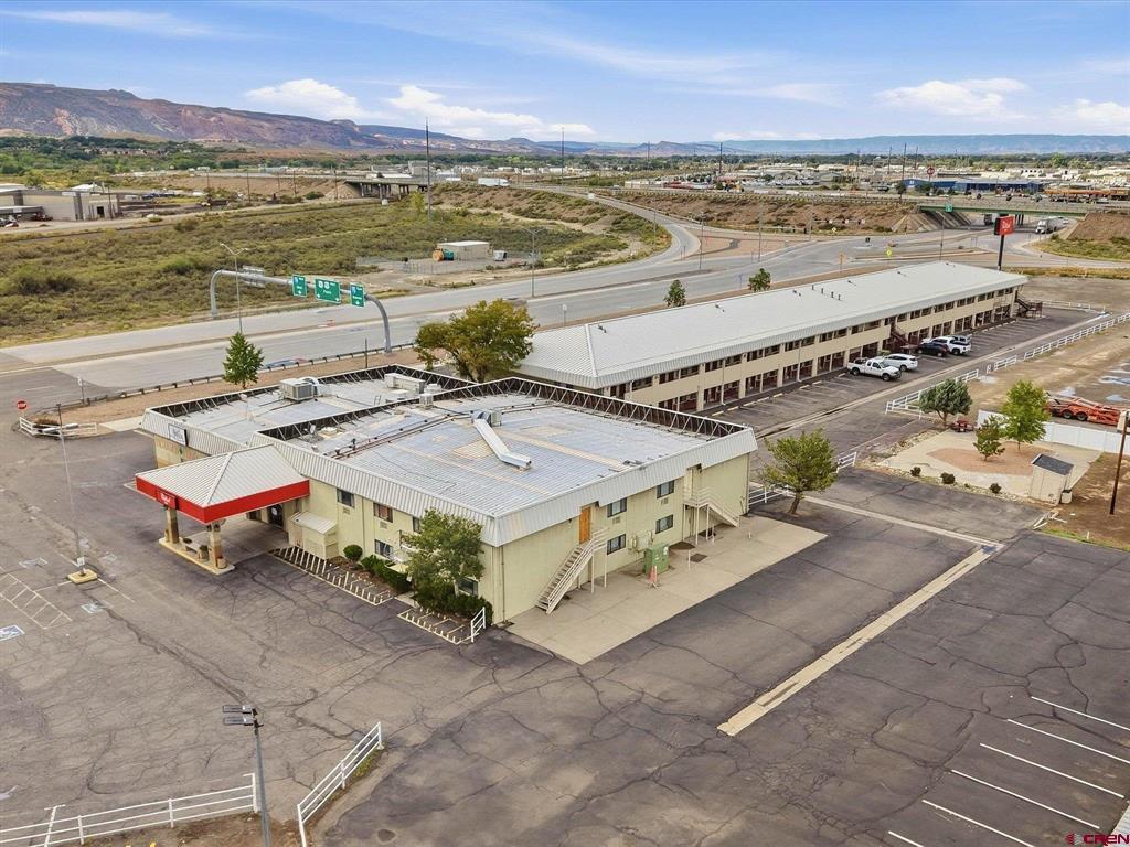 2210 Highway 6&50 Property Photo 4