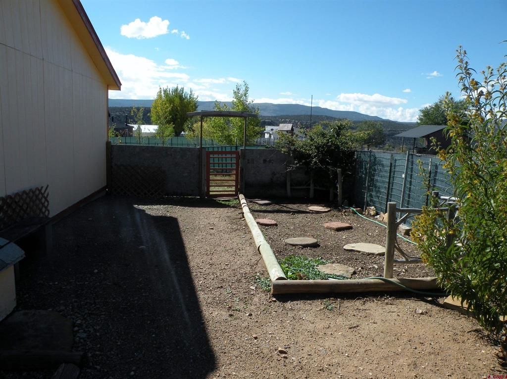 1130 Lookout Drive Property Photo 10