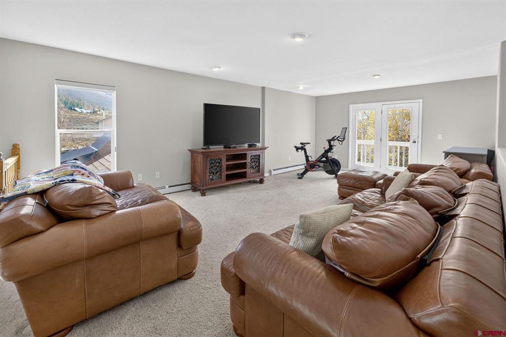 1014 Cascadilla Street Property Photo 32
