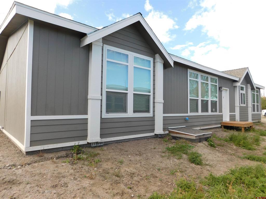 275 5th St Property Photo 1