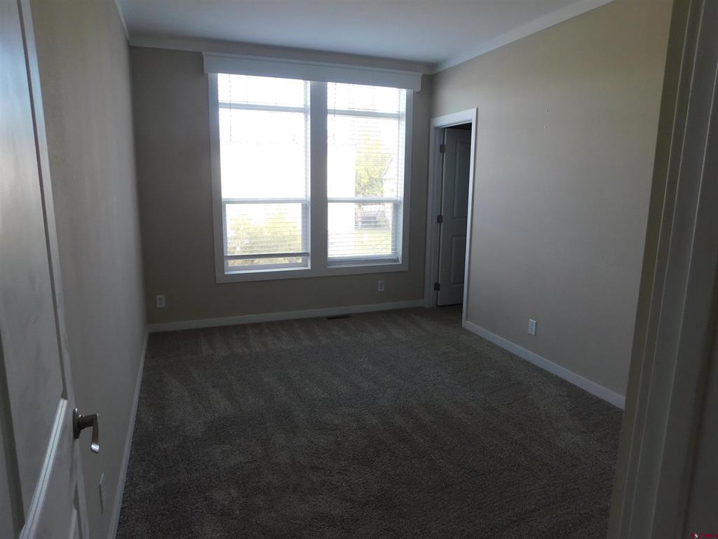 275 5th St Property Photo 10
