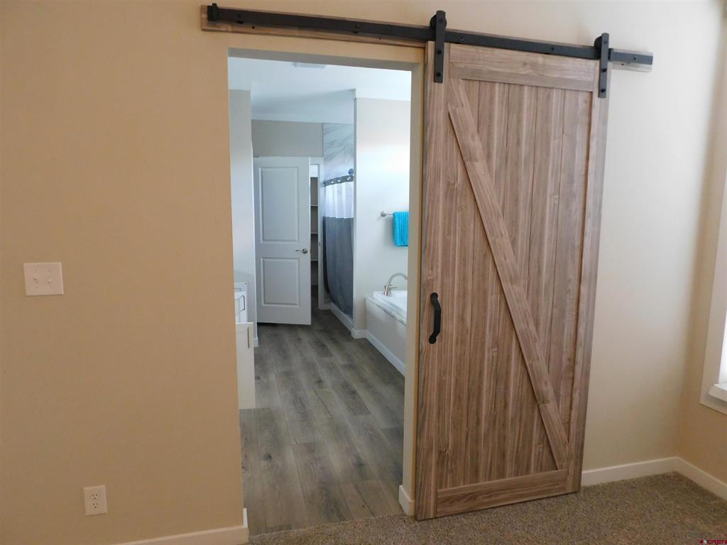 275 5th St Property Photo 15