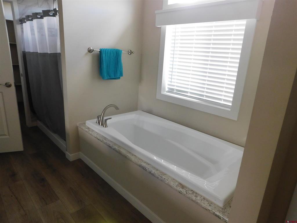 275 5th St Property Photo 16