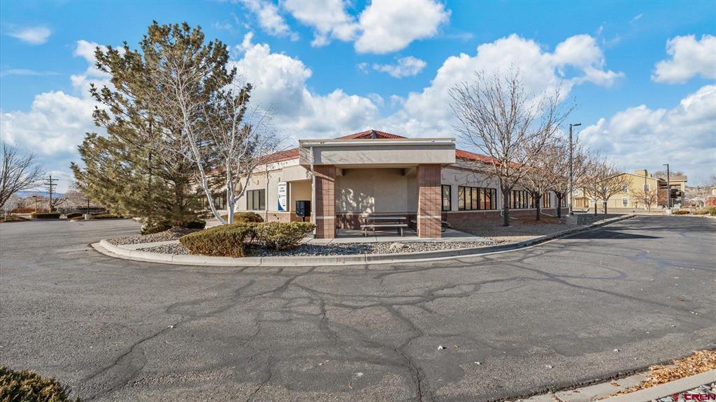 516 28 Road Property Photo 8