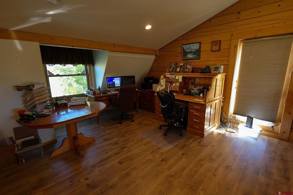 25511 Colorado River Road Property Photo 18
