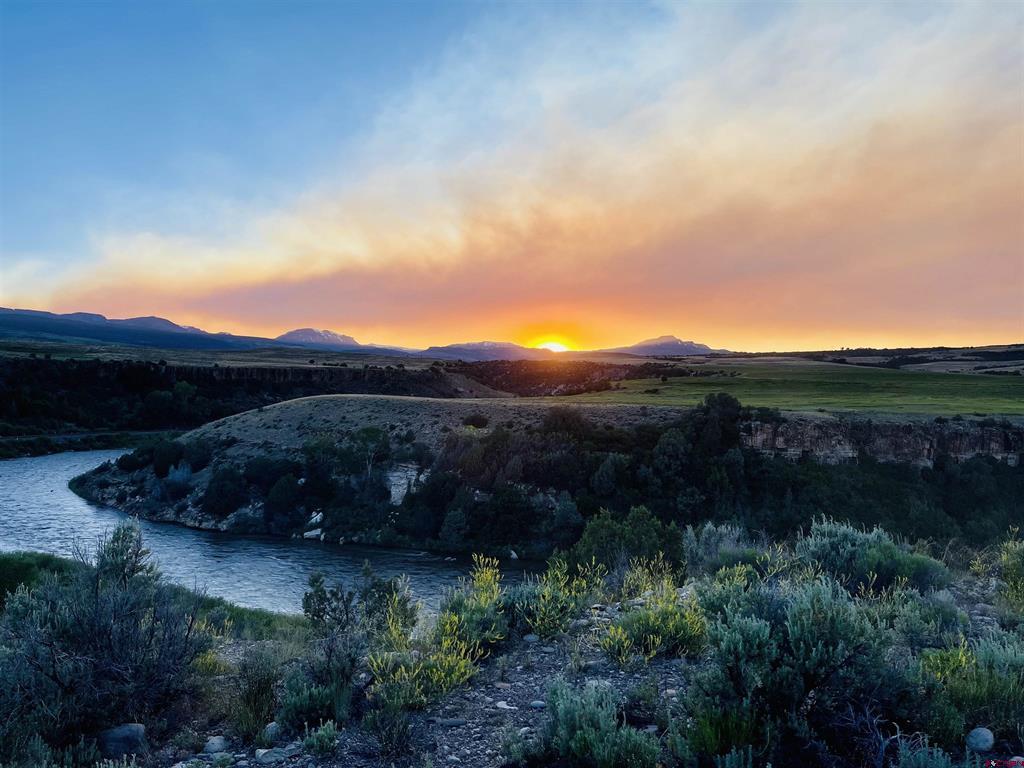 25511 Colorado River Road Property Photo 29