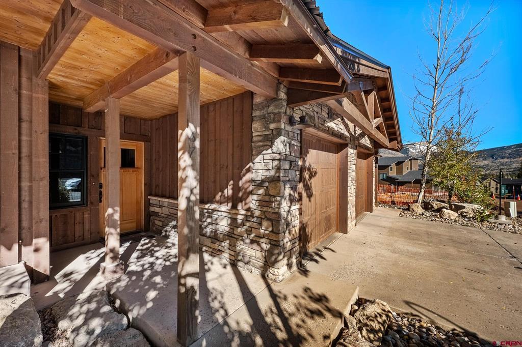 67 Travertine Trail Property Photo 3