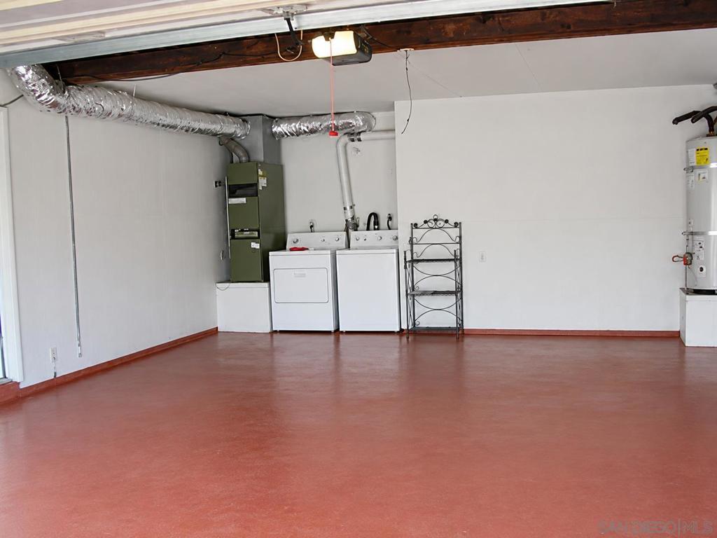 1251 27th Street Property Photo 9