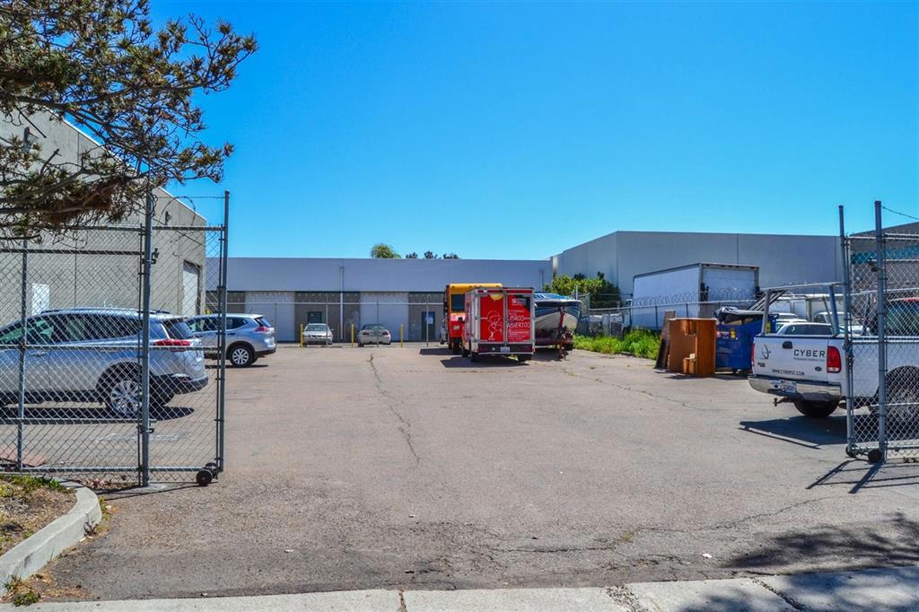 2293 Verus St Property Photo 6