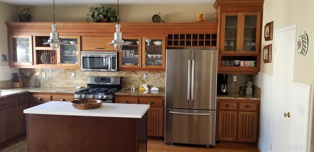459 Lexington Cr. Property Photo 6