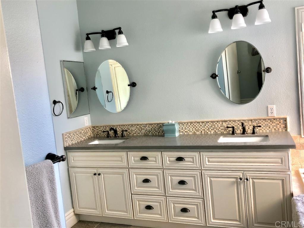 459 Lexington Cr. Property Photo 18