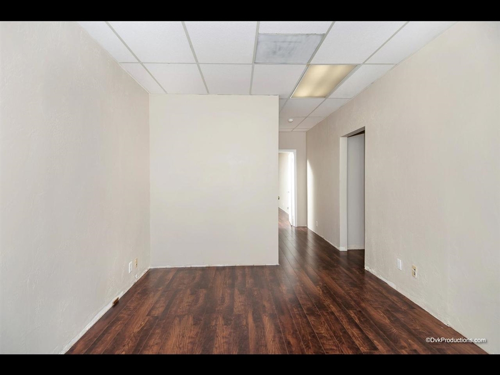 707 Civic Center Dr Property Photo 9