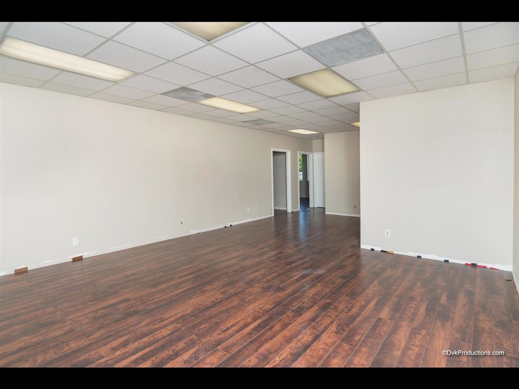 707 Civic Center Dr Property Photo 17