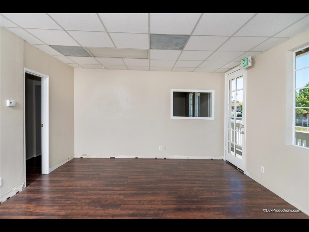 707 Civic Center Dr Property Photo 20