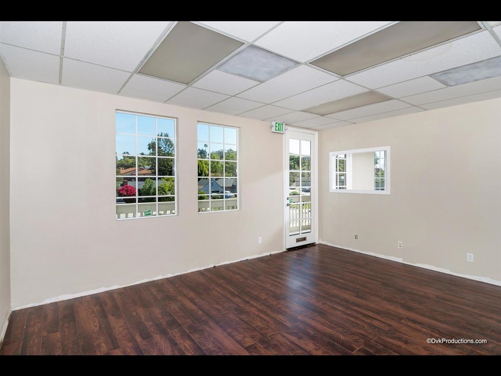 707 Civic Center Dr Property Photo 23