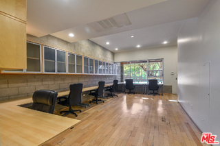 6615 Melrose Avenue Property Photo 8