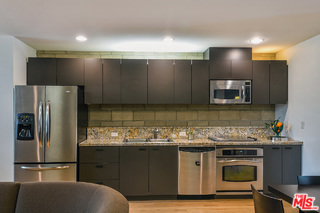 6615 Melrose Avenue Property Photo 10