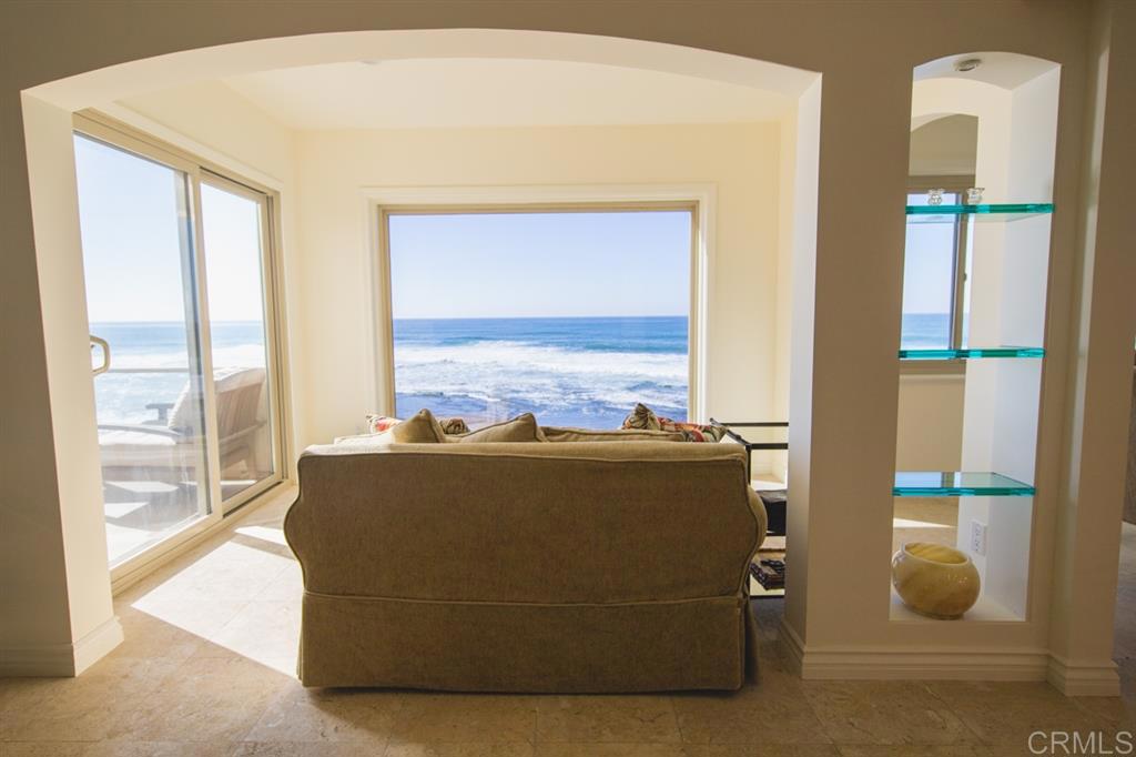240 Coast 1b Property Photo 2