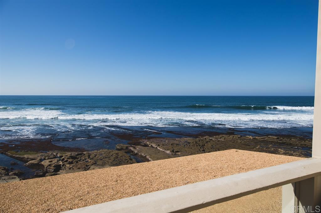240 Coast 1b Property Photo 5