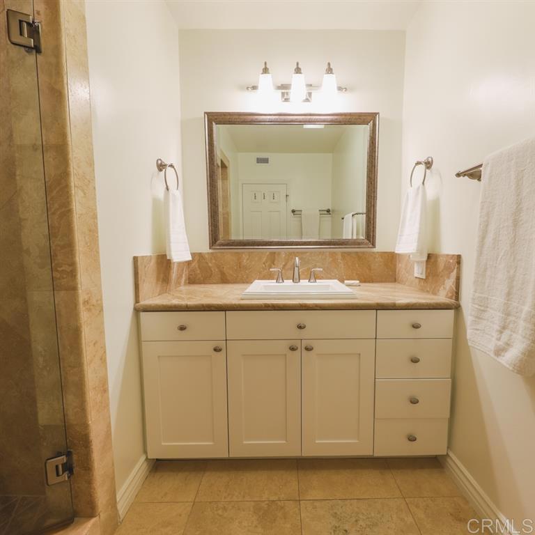 240 Coast 1b Property Photo 18