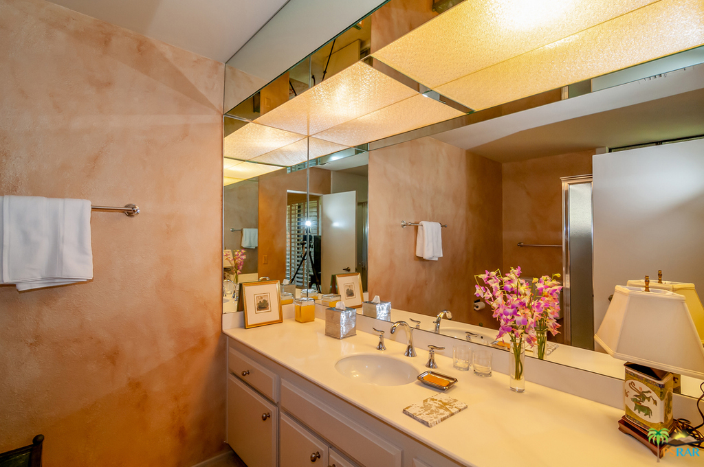 4 Eric Circle Property Photo 19