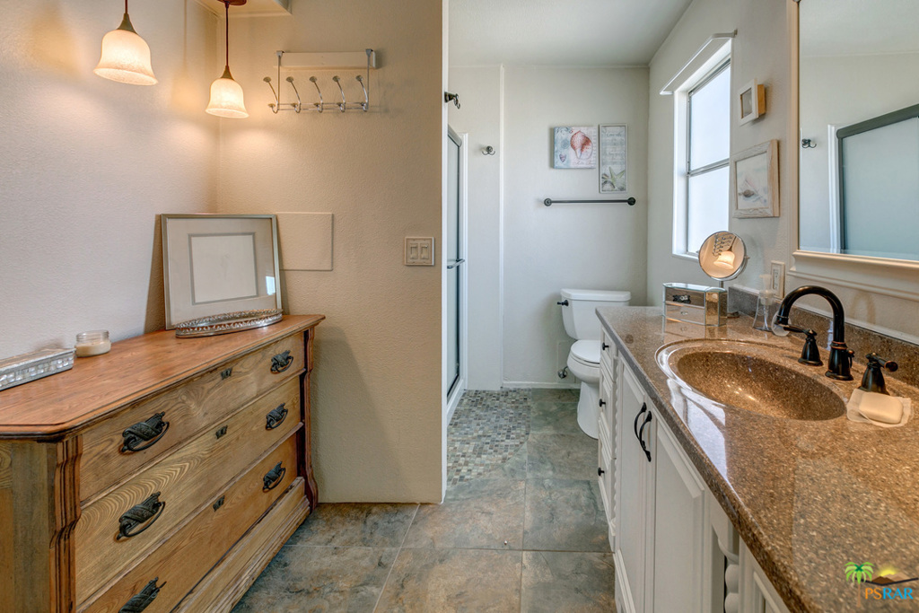 19508480PS Property Photo 21