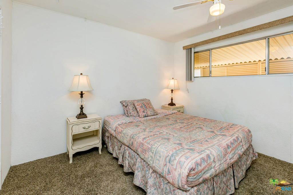 19508480PS Property Photo 23