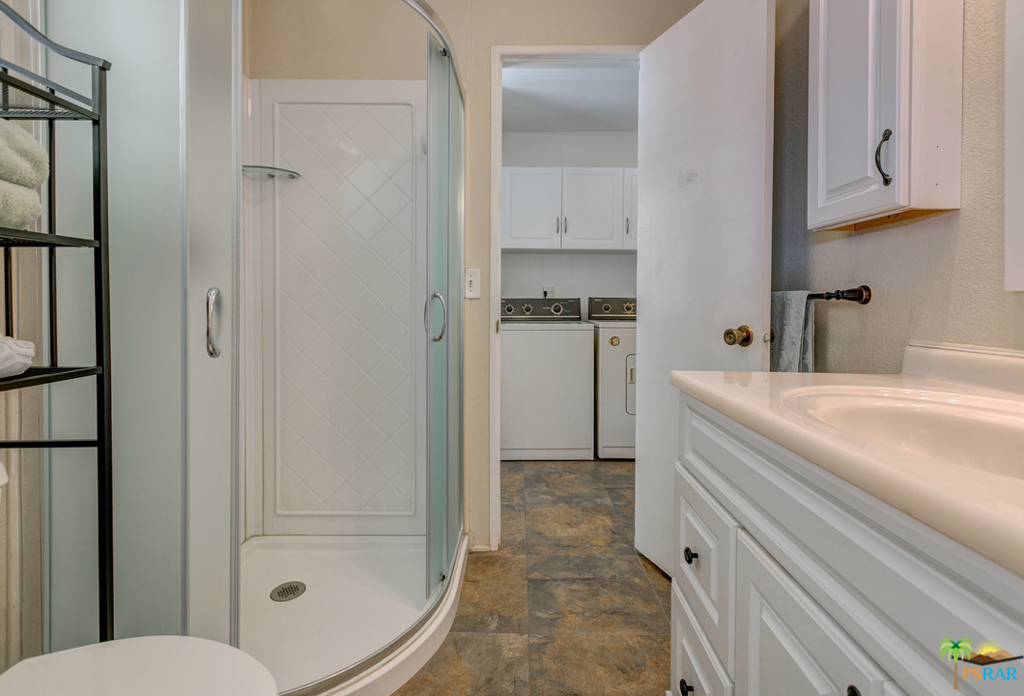 19508480PS Property Photo 24