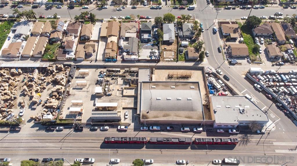 2929 Commercial St Property Photo 22