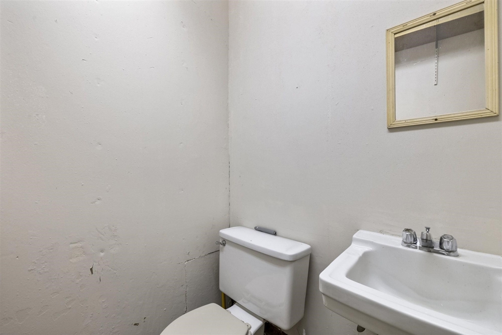 150 Stockton Property Photo 6