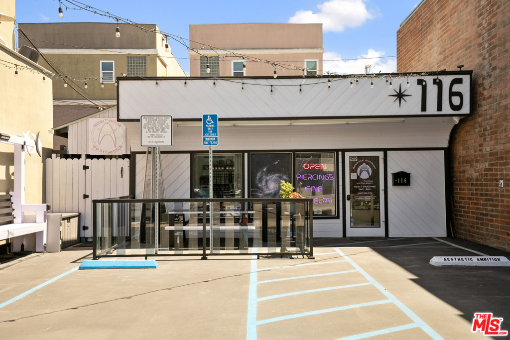 116 Washington Boulevard Property Photo 4