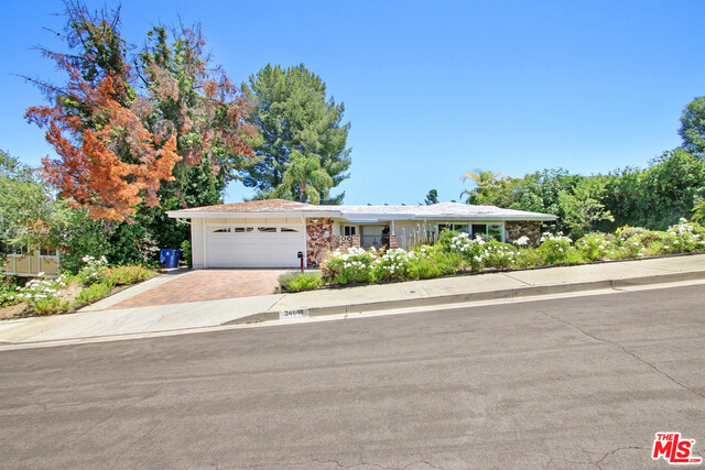 24648 Eilat Street Property Photo 1