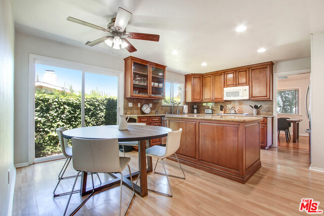 24648 Eilat Street Property Photo 7