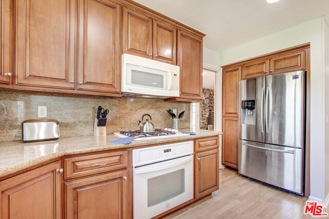 24648 Eilat Street Property Photo 9