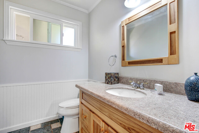 24648 Eilat Street Property Photo 11