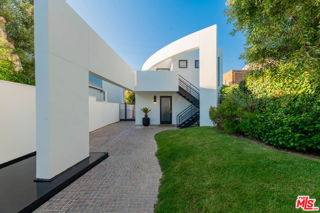 23754 Malibu Road Property Photo 45