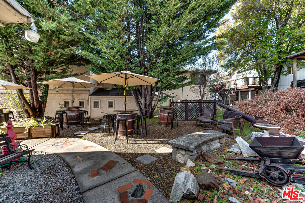 476 Main Property Photo 10