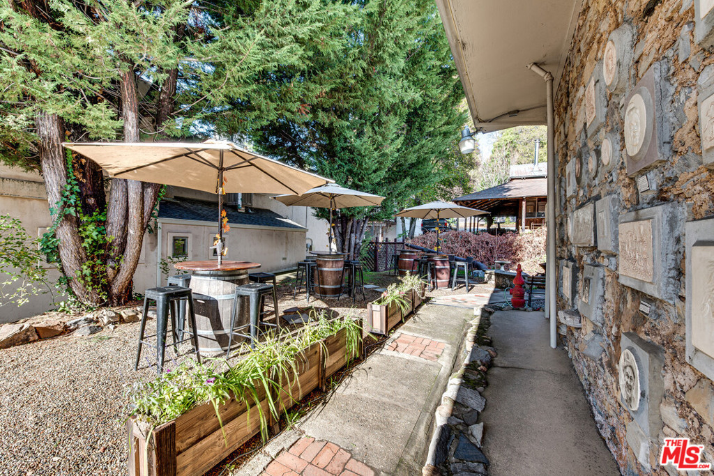 476 Main Property Photo 11