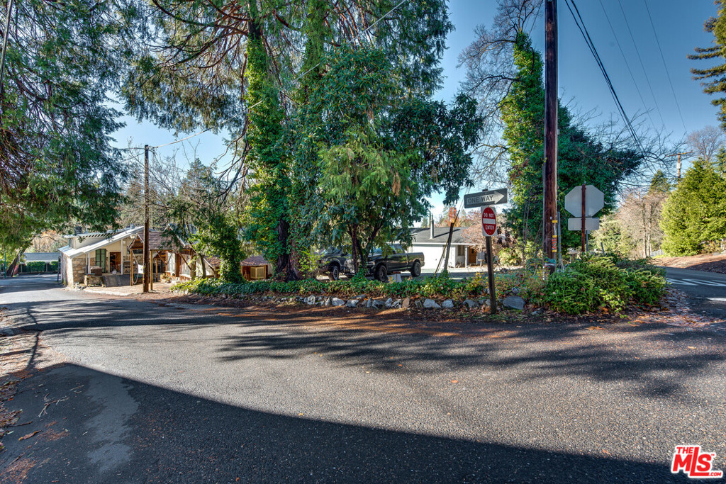 476 Main Property Photo 25