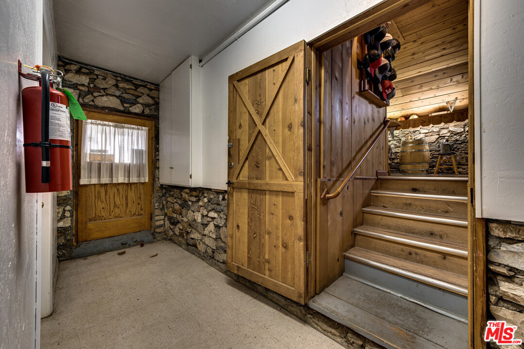 476 Main Property Photo 37