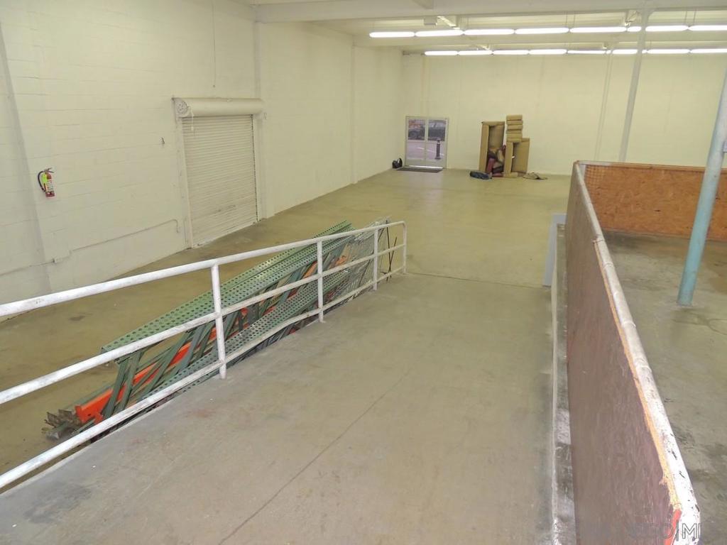 706 A Ave Property Photo 3