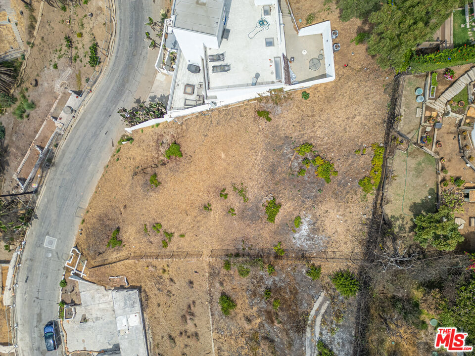 21415 Rambla Vista Road Property Photo 4