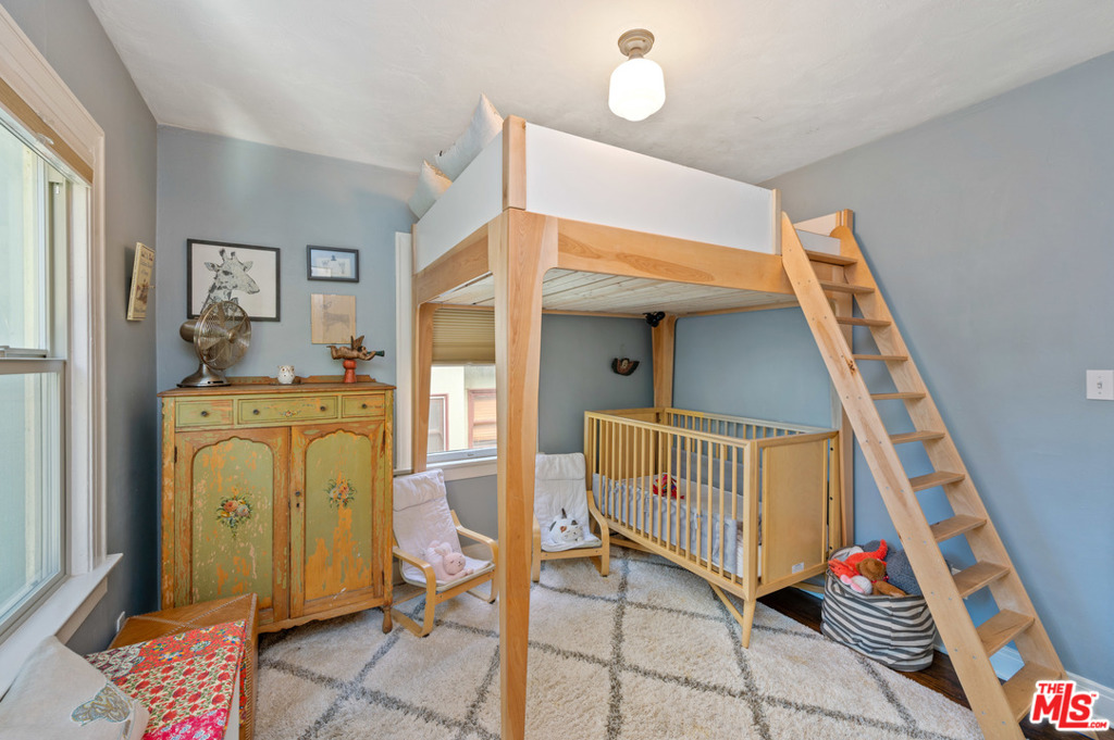 2146 Beachwood Terrace Property Photo 24