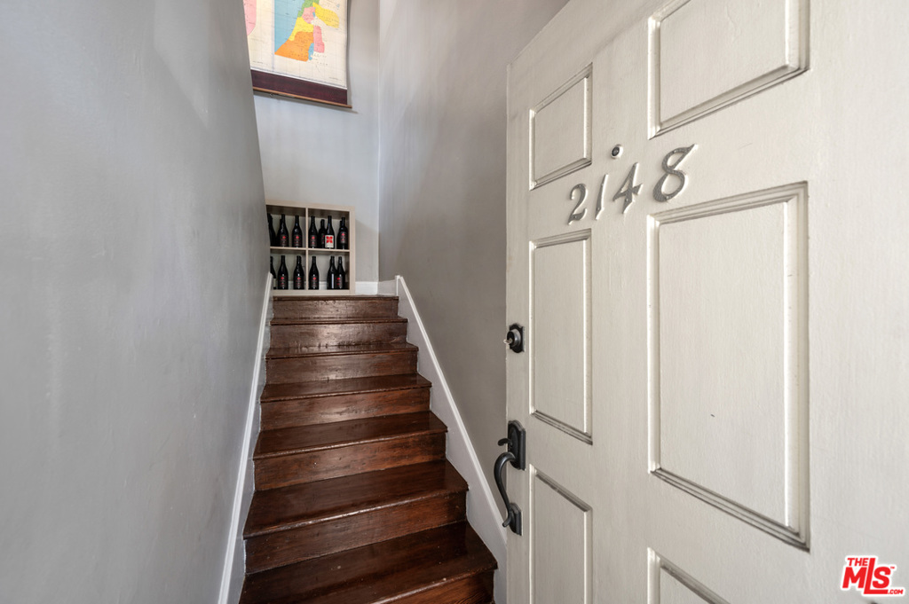 2146 Beachwood Terrace Property Photo 31